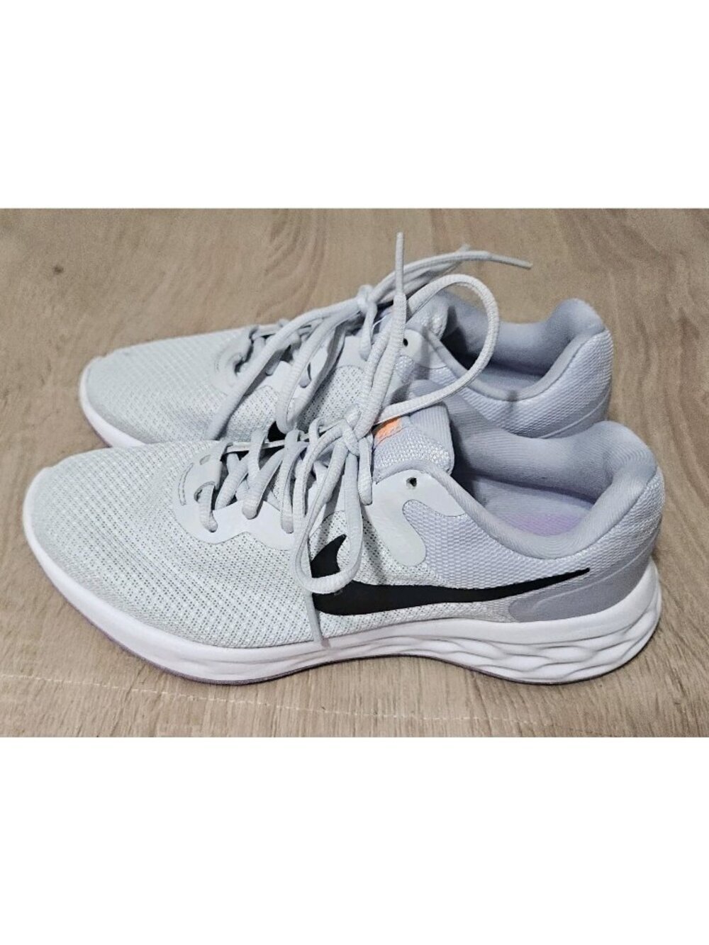 Nike Revolution 6 Womens 7 Running Shoe Grey/Purple Athletic Gym Sneakers DC3729
